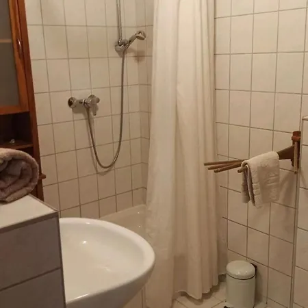 Kleine Mit Hund Apartman *